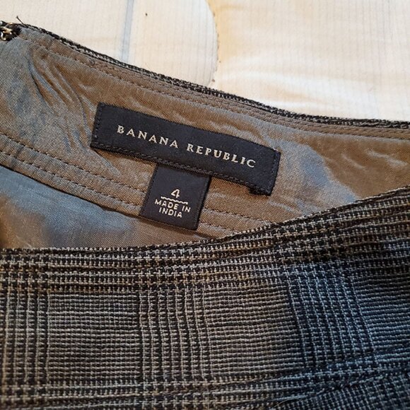 Banana Republic fit and flare skirt size 4 - Picture 4 of 5